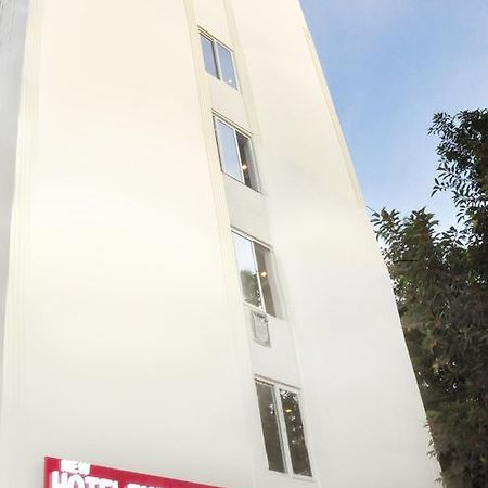 New Hotel Executive Inn Vidzsajavádá Kültér fotó